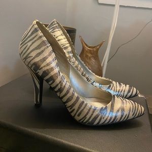 Gorgeous Zebra Print - Heels - Shoes - MixIt - Size 8.5